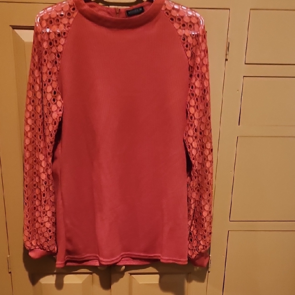 Women's Lace Sleeve Top in Coral